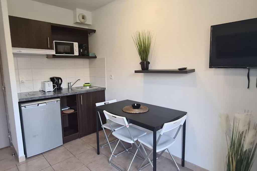B210 Appartement Disneyland Paris Parking Et Wifi 蒙泰夫兰 外观 照片